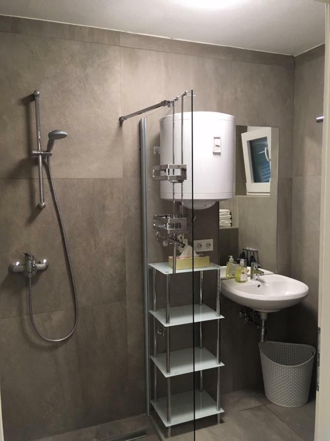 Rooms St. Lorenzen Hermagor Buitenkant foto